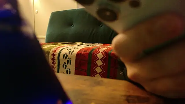 POCARI SWEAT online show from 10/11/25, 03:10