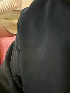 POCARI SWEAT online show from 11/09/25, 05:28