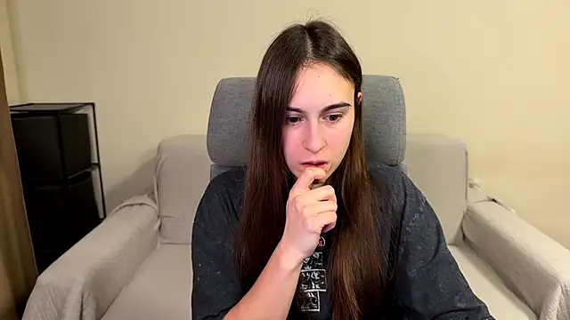 AliceKolltt online show from 02/25/26, 10:52