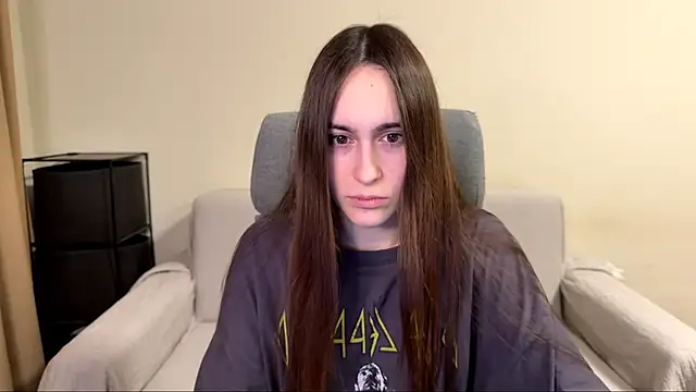 AliceKolltt online show from 04/08/26, 08:20