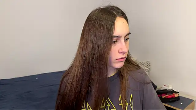 AliceKolltt online show from 04/19/26, 09:28