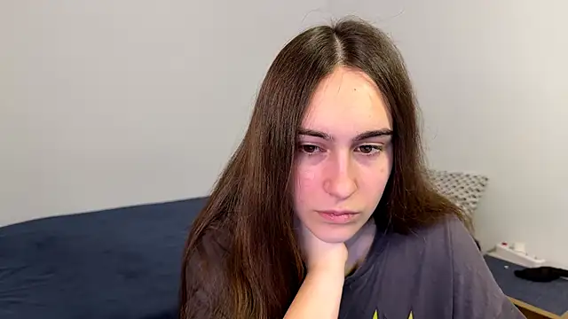 AliceKolltt online show from 04/24/26, 09:28