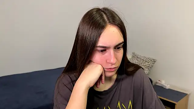 AliceKolltt online show from 05/04/26, 01:56