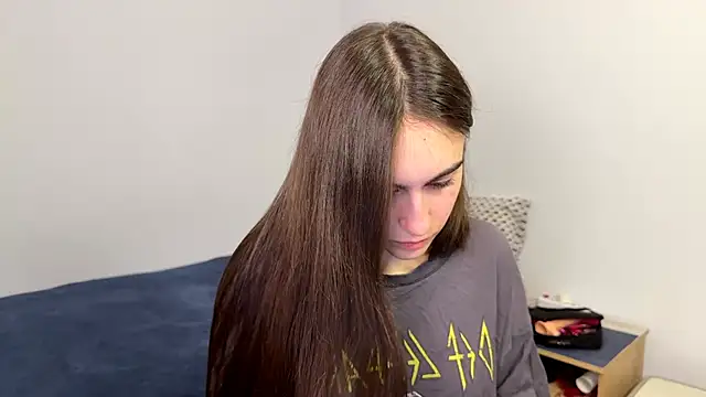 AliceKolltt online show from 05/18/26, 07:31