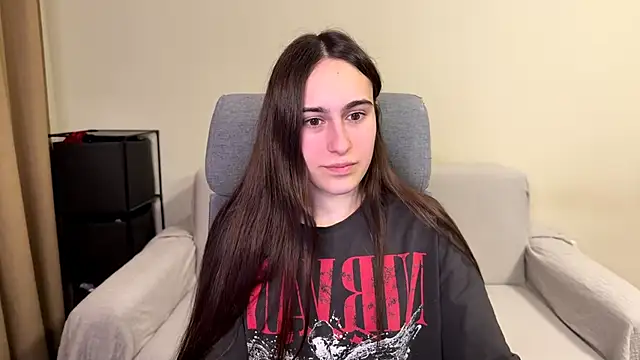 AliceKolltt online show from 06/04/26, 08:48