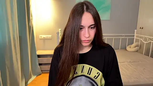 AliceKolltt online show from 06/24/26, 01:43