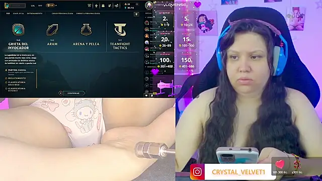 crystal7u7 online show from 10/25/25, 08:36