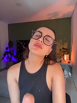 EmaSaenz online show from 03/11/26, 08:26