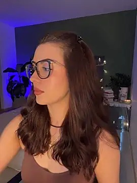 EmaSaenz online show from 04/16/26, 10:01