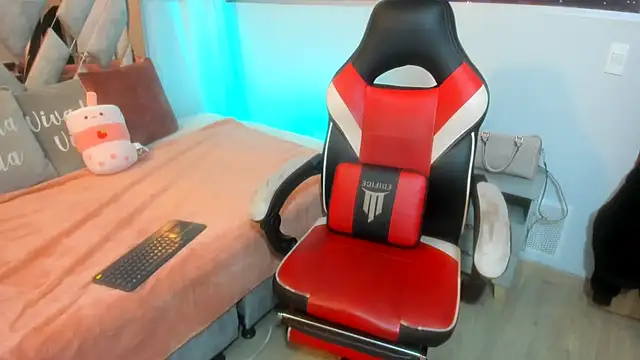 Kendall Sophy online show from 12/16/24, 07:21