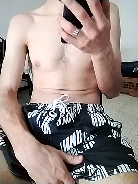Snapshot of Zoro_23cm chatting on 07/12/26, 02:30 Zoro 23cm online show from 07/12/26, 02:30