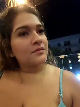 Sara smiiith211 online show from 03/20/25, 12:19