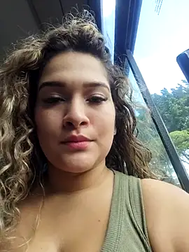 Sara smiiith211 online show from 03/20/25, 07:14