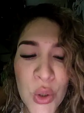 Sara smiiith211 online show from 10/26/25, 02:06