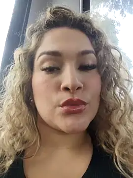 Sara smiiith211 online show from 01/17/26, 05:38