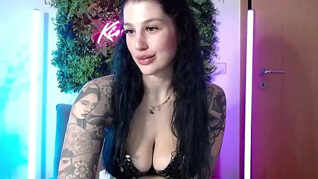 KiraKane1 online show from 01/04/25, 06:09