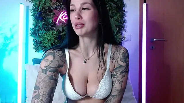 KiraKane1 online show from 01/06/25, 05:41