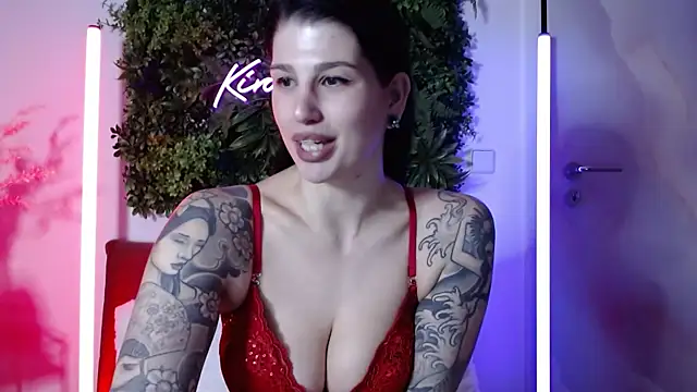 KiraKane1 online show from 02/13/25, 08:38