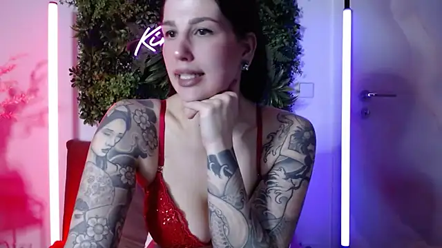 KiraKane1 online show from 02/13/25, 04:28