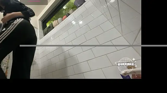 Snapshot of bukkakebae1 chatting on 02/19/25, 10:31 bukkakebae1 online show from 02/19/25, 10:31