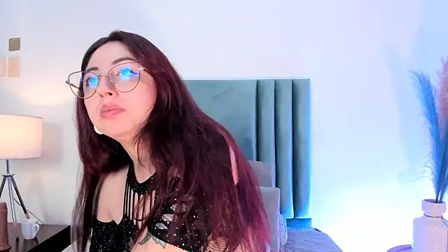 Emilywatsonn online show from 02/09/25, 05:22