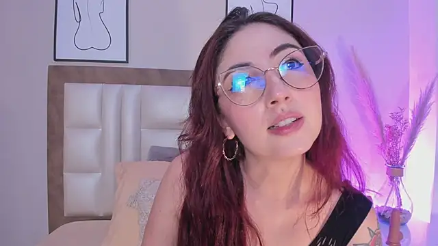 Emilywatsonn online show from 09/27/25, 12:48