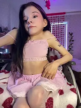 MiniSophiaa online show from 03/17/25, 07:57