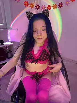 MiniSophiaa online show from 04/10/26, 09:25