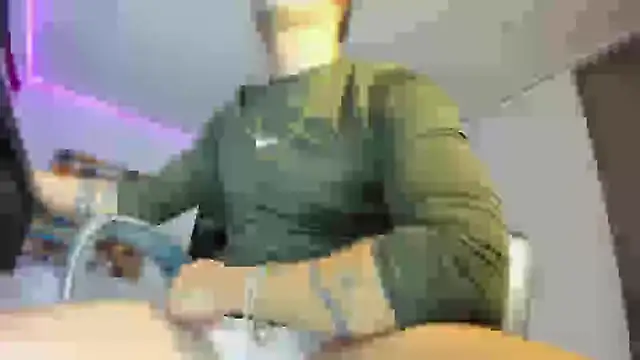 Snapshot of charlie_hotxxx chatting on 03/07/25, 02:04 charlie hotxxx online show from 03/07/25, 02:04