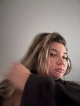 babyyboomm online show from 01/22/25, 01:32