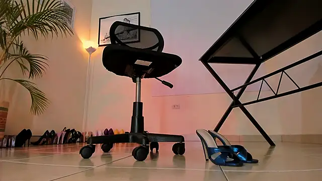 Kimmroggerr online show from 01/25/25, 11:11