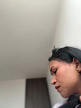 Miiss scarlett1 online show from 02/06/25, 08:02