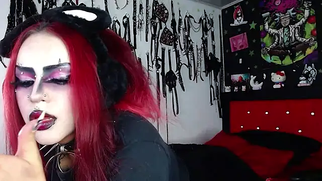 Snapshot of jannaink_ chatting on 12/22/24, 11:41 jannaink online show from 12/22/24, 11:41