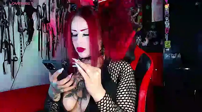 Snapshot of jannaink_ chatting on 01/07/25, 11:24 jannaink online show from 01/07/25, 11:24