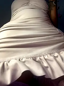 Cherrytowild online show from 11/12/25, 08:37