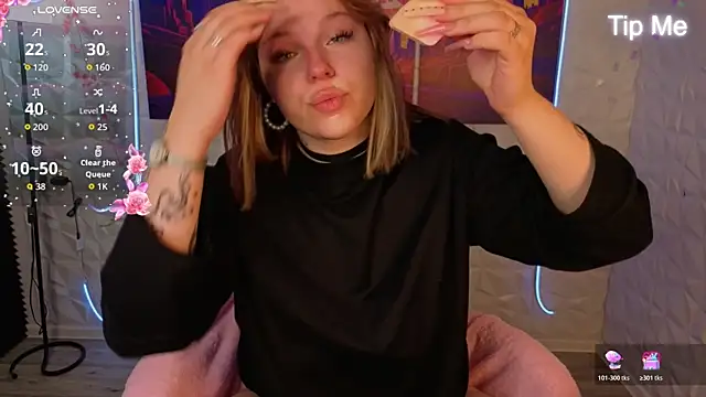 Snapshot of Naomi_B1ack chatting on 07/12/26, 01:07 Naomi B1ack online show from 07/12/26, 01:07