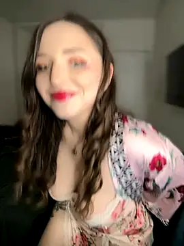 HoneySweetBee online show from 11/14/25, 02:43