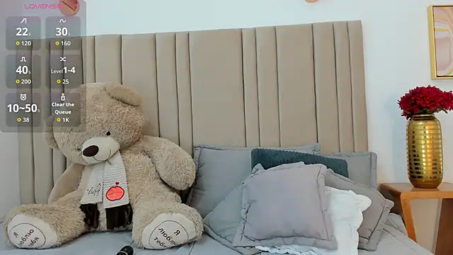 izadii online show from 09/09/25, 09:14