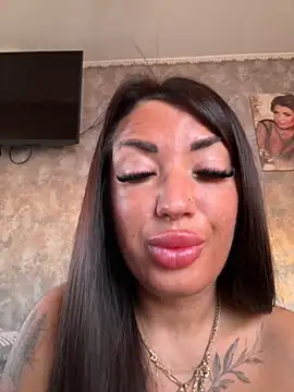 RuslanaXX online show from 10/16/25, 01:17