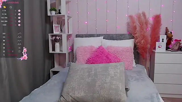 PornoGirlX online show from 02/25/25, 01:41