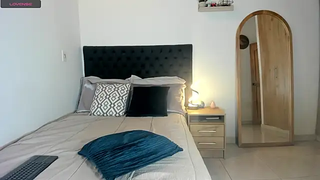 samanth bell online show from 11/07/25, 02:55