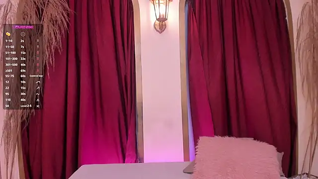 lexiethompson  online show from 11/05/25, 12:05