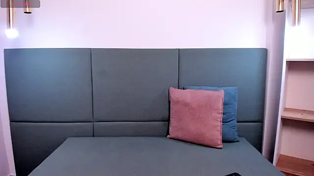 lexiethompson  online show from 01/08/26, 12:07