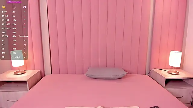 lexiethompson  online show from 02/26/26, 12:15