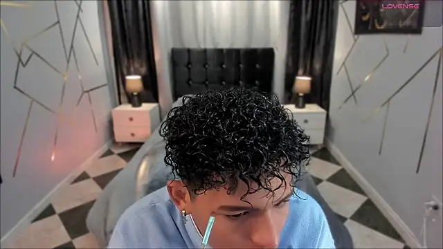 Noah Smith04 online show from 02/24/25, 01:10