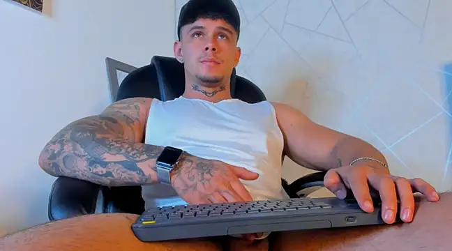 NoahhBrown online show from 03/03/25, 07:10