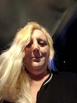 BecciDeluxe online show from 12/22/25, 08:28