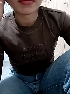 Snapshot of Blythe_69 chatting on 02/04/25, 10:32 Blythe 69 online show from 02/04/25, 10:32