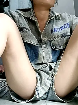 Snapshot of Blythe_69 chatting on 03/13/25, 02:01 Blythe 69 online show from 03/13/25, 02:01