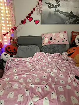 Angel-Lewd-Cake online show from 02/12/26, 10:43